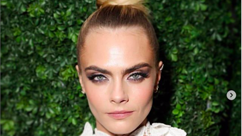 Cara Delevingne al Comic-Con: trucco e acconciatura impeccabili
