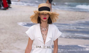 Moda estate 2019: il lusso approda anche in spiaggia