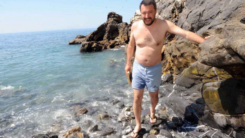 Moda Costumi Uomo Estate 2019: Matteo Salvini è un tipo da boxer e tu?