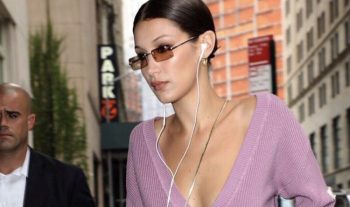 Bella Hadid: come portare i capelli d’estate senza complicarci la vita