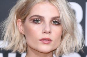 Lucy Boynton e il caschetto 2019: pronte a darci un taglio