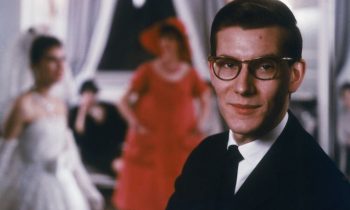 Tanti auguri Yves Saint Laurent: il genio della moda avrebbe compiuto 83 anni