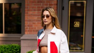 Bella Hadid mostra il suo nuovo colore di capelli su Instagram