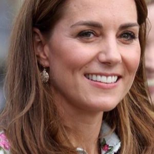Kate Middleton abito da 1800 euro: sfoggia un look super luxury