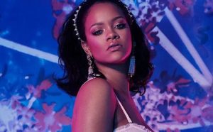 Rihanna alla New York Fashion Week: il successo della nuova collezione Fenty