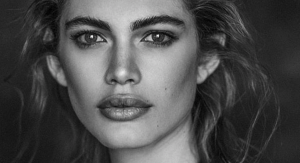 Valentina Sampaio è il nuovo volto della storica Borsalino