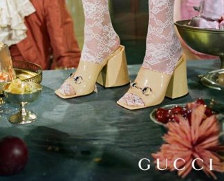 Gucci calze e collant tendenza Autunno/Inverno 2019 2020: logomania
