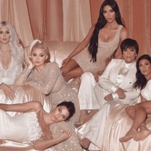La famiglia Kardashian: fare shopping direttamente dal loro guardaroba