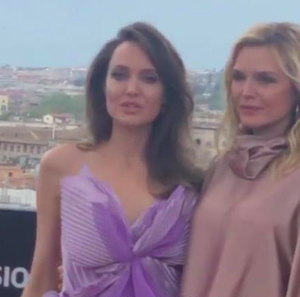 Angelina Jolie e Michelle Pfeiffer a Roma per la prima europea di Maleficent