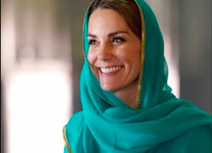 Kate Middleton scalza in Pakistan: i suoi piedi nascondevano un segreto
