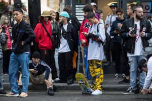 Una finestra aperta sullo streetwear, la moda urbana regina del nuovo millennio