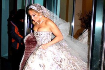 Jennifer Lopez nuovo film “Marry me”: abiti in scena super glamour