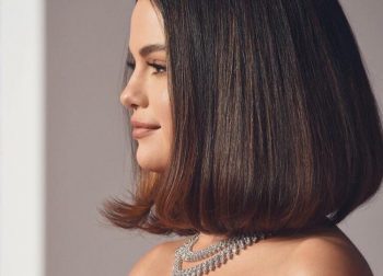 Selena Gomez per gli AMAs 2019: un total look Versace