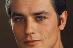 Alain Delon buon compleanno: vita privata, carriera e curiosità sul divo francese