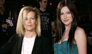 Kim Basinger e la figlia-fotocopia Ireland Baldwin: la gara a chi è più bella