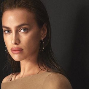 Irina Shayk nuovo flirt dopo la rottura con Bradley Cooper: la top model torna a sorridere