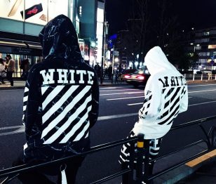 Off-White: cosa acquistare del marchio più popolare nel 2020