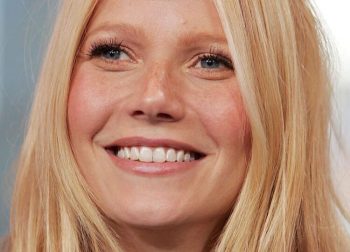 Gwyneth Paltrow e la candela che ha l’odore della vagina: sold out in meno di 24 ore