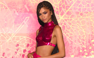 Zendaya ai Critics’ Choice Awards 2020: il top nudo Tom Ford è colore moda/estate 2020