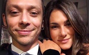 Valentino Rossi compleanno festeggia 41 anni: la dedica romantica di Francesca Sofia Novello