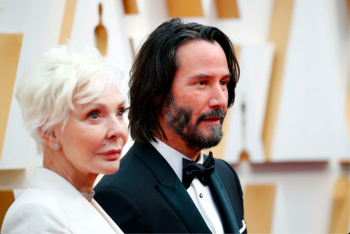 Oscar 2020, Keanu Reeves e mamma Patricia la coppia più bella del tappeto rosso