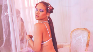 Rihanna su Instagram, Fenty Beauty: in intimo è curvy e bellissima