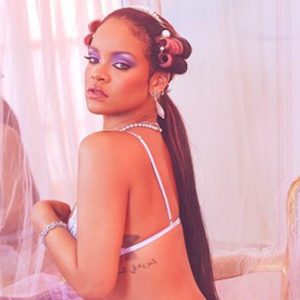 Rihanna su Instagram, Fenty Beauty: in intimo è curvy e bellissima
