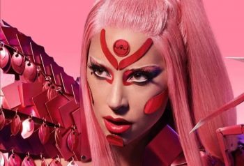 Lady Gaga stupid love: le immagini sensuali del set fanno impazzire il web