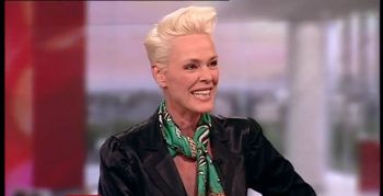 Brigitte Nielsen, fake news alla Cbs: «In Italia non ci sono più cibo e acqua potabile»