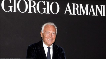 Armani e la campagna vaccinale: trasforma il suo teatro in un centro per i vaccini anti Covid