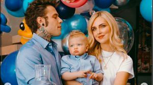 Compleanno Leone Lucia Ferragni: Chiara cucina una crostata, Fedez teme l’avvelenamento