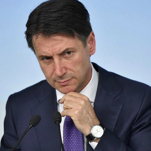 Giuseppe Conte Instagram: le bimbe del premier confermano, Peppy è sensuale 