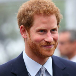 Principe Harry rinuncia al titolo Sua Altezza Reale: il nuovo cognome del Duca del Sussex