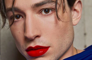 Ezra Miller Instagram: Animali Fantastici, età, Flash, aggressione alla fan