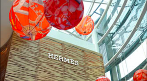 Fine quarantena, riapertura negozi in Cina: Hermès fattura 2,7 milioni $ in un giorno