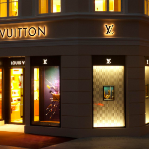 Quarantena, allenamento e Louis Vuitton: i pesetti di lusso da circa 3000 €
