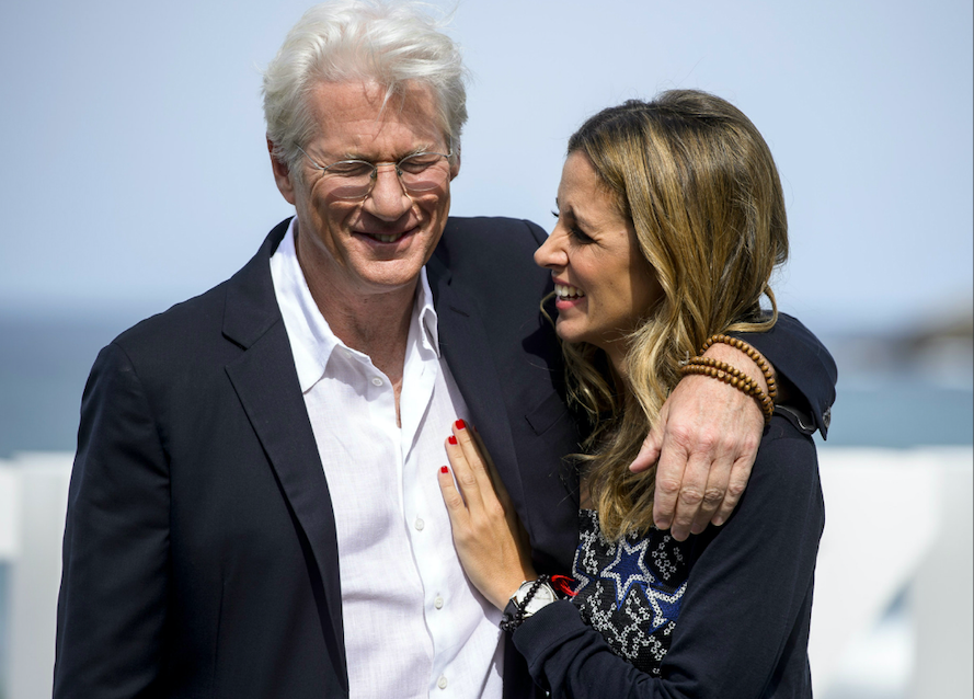 Richard Gere di nuovo papà a 70 anni: l'età è solo un numero per chi ha il tempo di contare