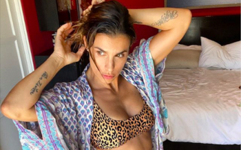 Elisabetta Canalis Instagram: in quarantena ci vuole un fisico bestiale