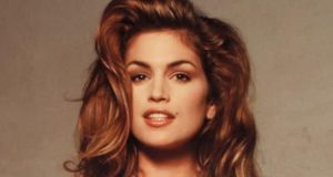 Cindy Crawford: gli abiti più belli indossati dalla top model anni ‘90