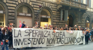 Roberto Cavalli dice addio a Firenze: 170 dipendenti a rischio