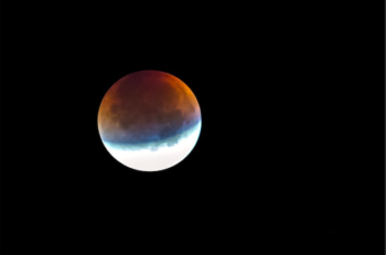 Eclissi lunare penombrale 2020: cos’è e a che ora si verificherà