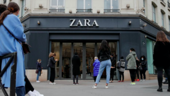 Zara chiude negozi e punta tutto sulle vendite online. 1.200 store abbassano la saracinesca