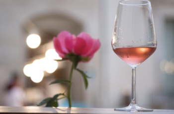 Roséxpo: la nobilitazione del vino “rosa”