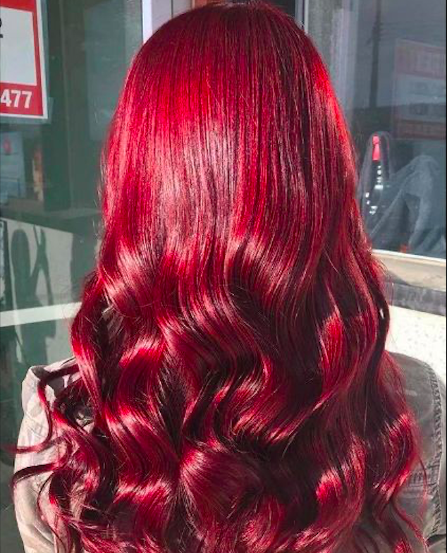 Capelli Estate 2020. Rosso red velvet: a chi sta bene?