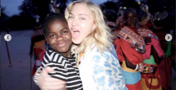 Madonna, le foto coi figli e poi la provocazione: “Buona festa del papà a me”