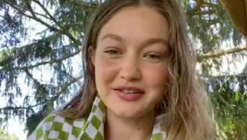 Gigi Hadid incinta e bellissima. Pigiama di lino nuovo must have Estate 2020