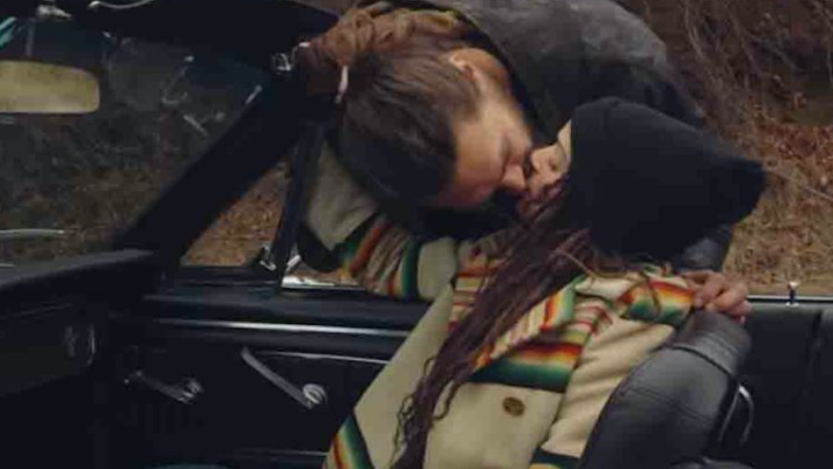 Jason Momoa sorprende Lisa Bonet, il regalo è inaspettato e super romantico
