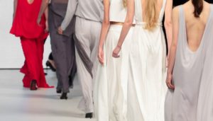 Milano Fashion Week 2020, gli stilisti si riprendono la scena: tra sfilate fisiche e digitali