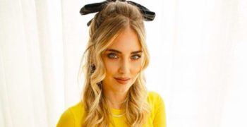 Chiara Ferragni incinta, radiosa e bellissima: tocco country in Gianbattista Valli