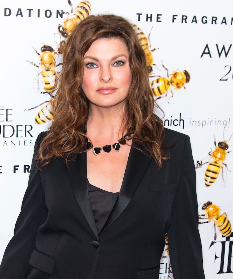 Linda Evangelista contro l'ex &quot;Credo alle donne che lo accusano di stupro&quot;